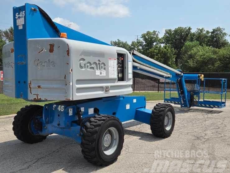 Genie S45 Plataformas con jaula de elevación