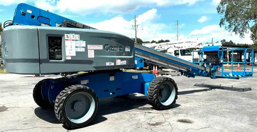 Genie S60X Plataformas con jaula de elevación