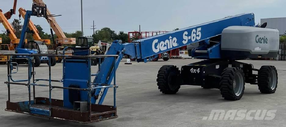 Genie S65 Plataformas con jaula de elevación