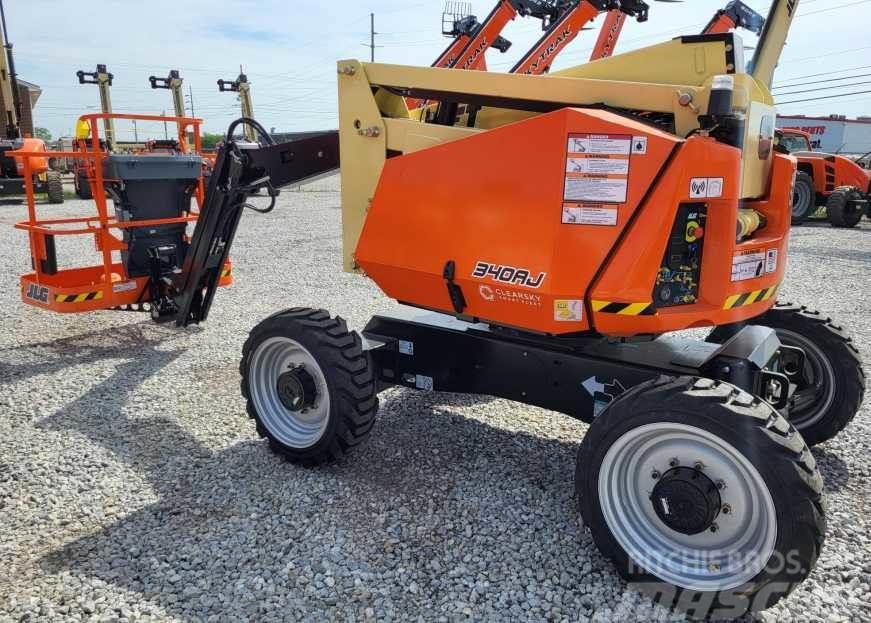 JLG 340AJ Plataformas con brazo de elevación manual