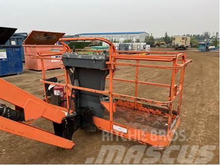 JLG 600AJ Plataformas con brazo de elevación manual