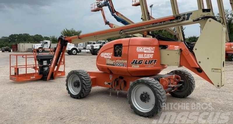 JLG 600AJ Plataformas con brazo de elevación manual