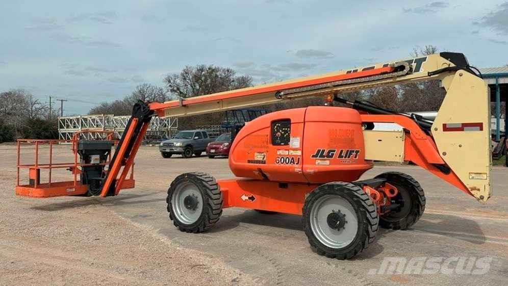 JLG 600AJ Plataformas con brazo de elevación manual