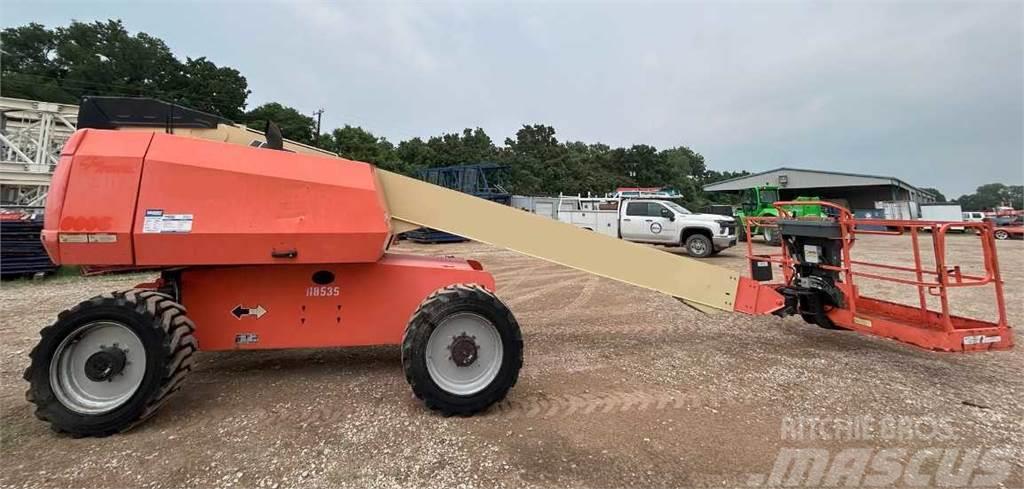 JLG 600S Plataformas con jaula de elevación