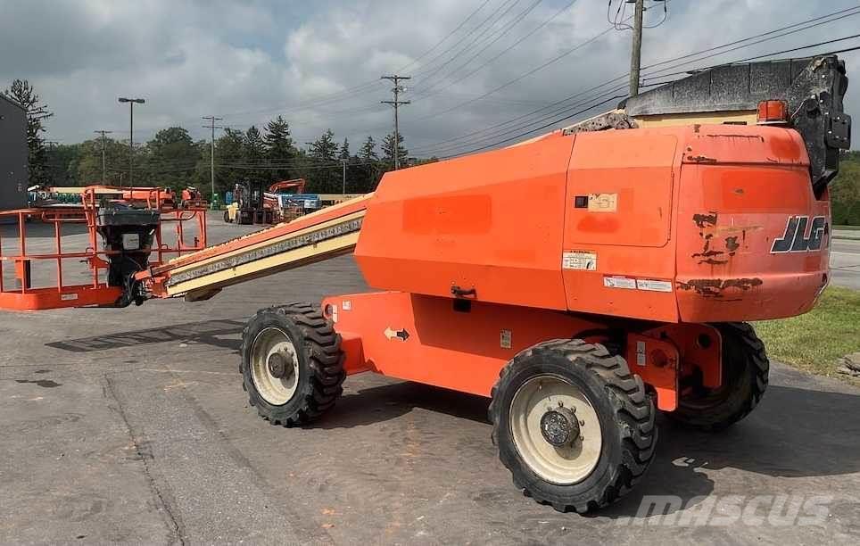 JLG 600S Plataformas con jaula de elevación