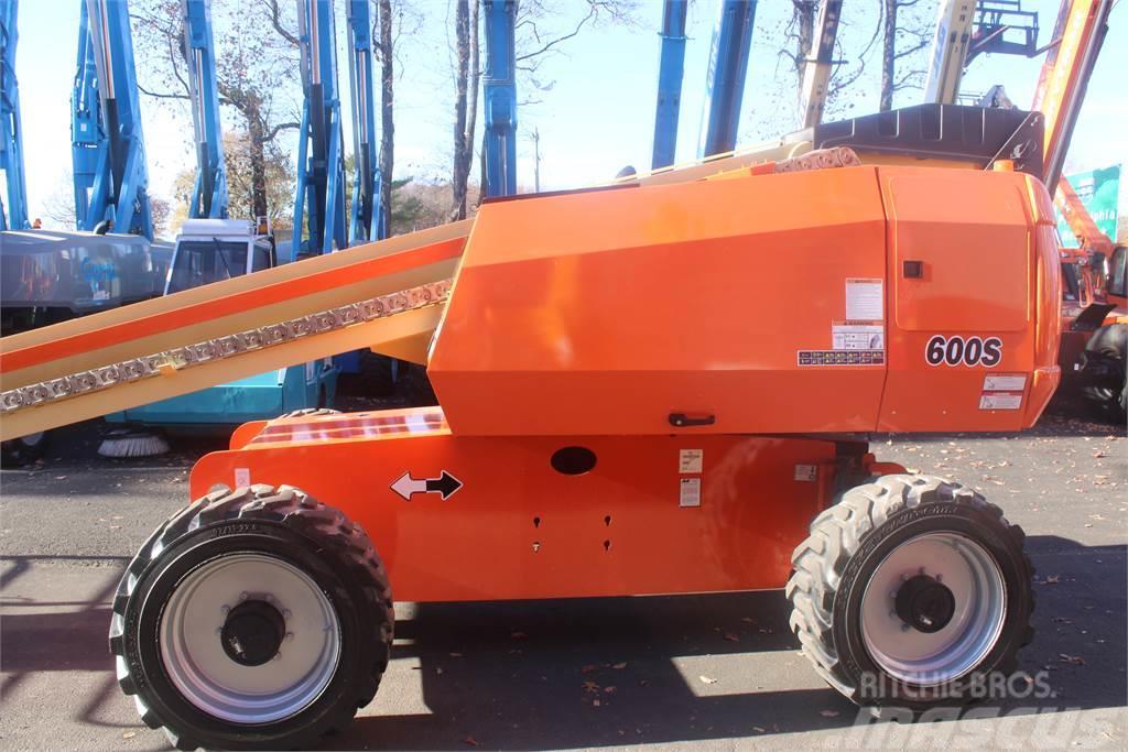 JLG 600S Plataformas con jaula de elevación