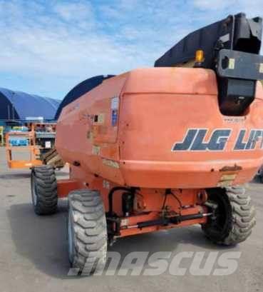 JLG 600S Plataformas con jaula de elevación