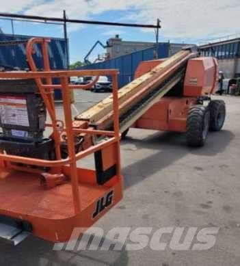 JLG 600S Plataformas con jaula de elevación