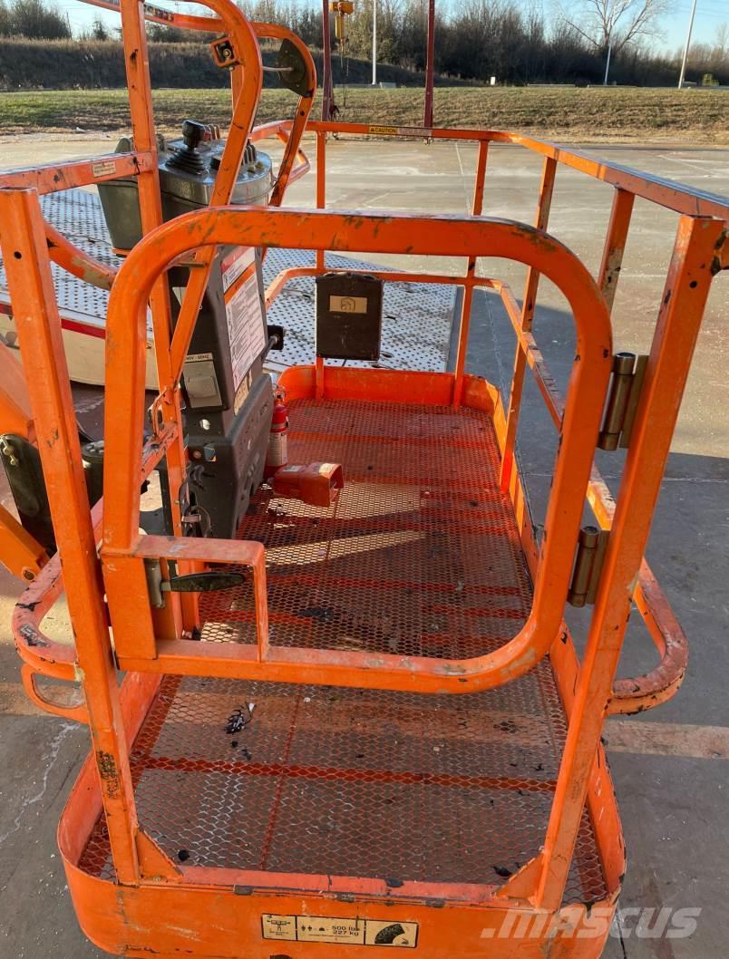 JLG 660SJ Plataformas con jaula de elevación