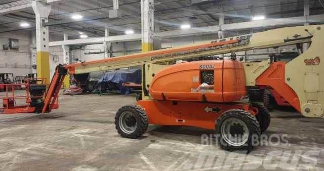 JLG 800AJ Plataformas con brazo de elevación manual