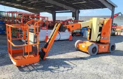 JLG E300AJP Plataformas con brazo de elevación manual