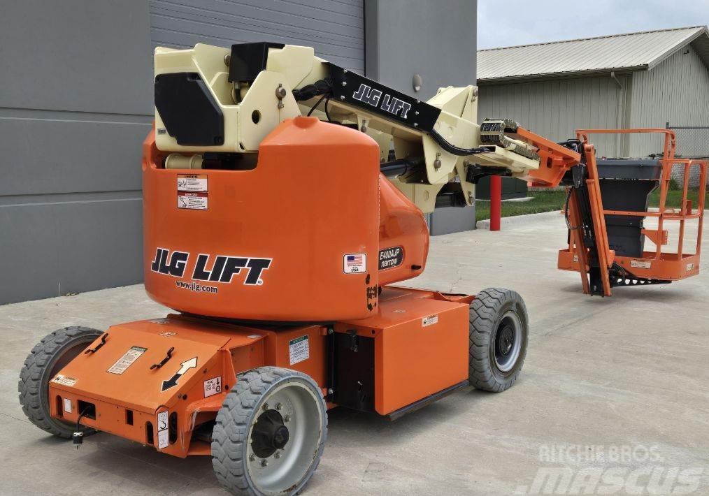 JLG E400AJPN Plataformas con brazo de elevación manual