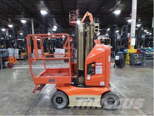 JLG T20E Plataformas con brazo de elevación manual