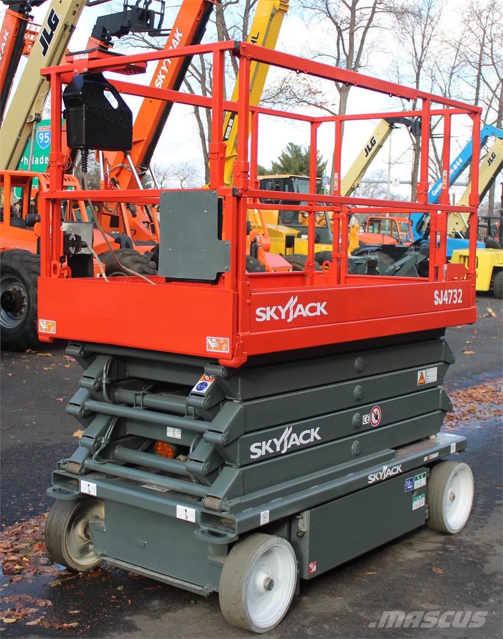 SkyJack SJ4732 Otros