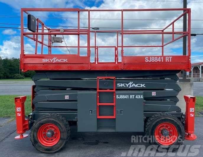 SkyJack SJ8841RT Plataformas tijera