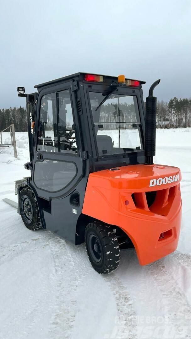 Doosan D30GP Camiones diesel