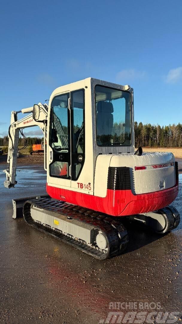 Takeuchi TB145 Excavadoras sobre orugas