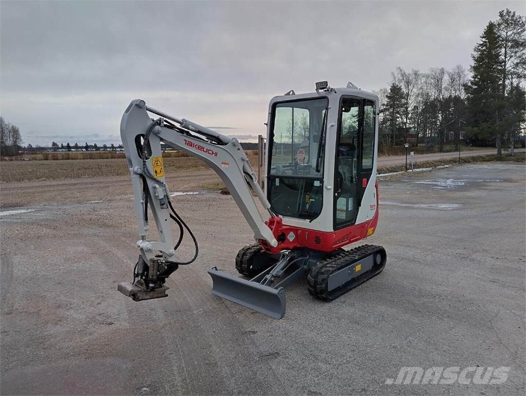 Takeuchi TB216 Excavadoras sobre orugas