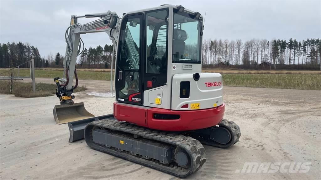 Takeuchi TB257FR Excavadoras sobre orugas