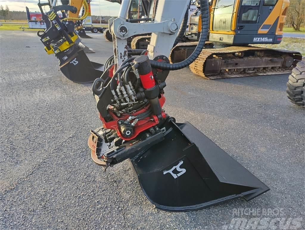 Takeuchi TB295W Excavadoras sobre orugas