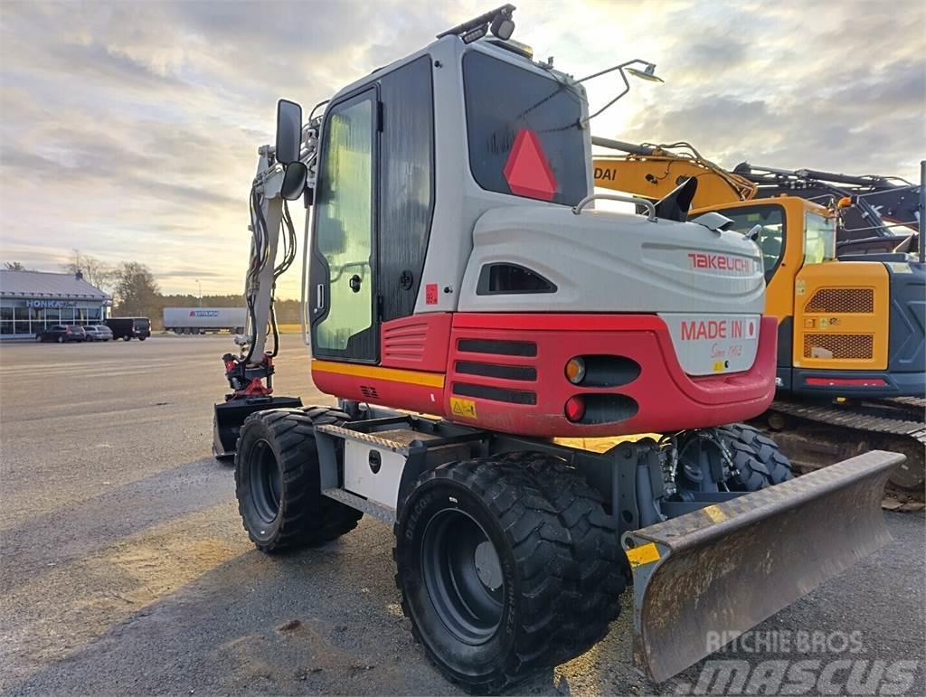 Takeuchi TB295W Excavadoras sobre orugas