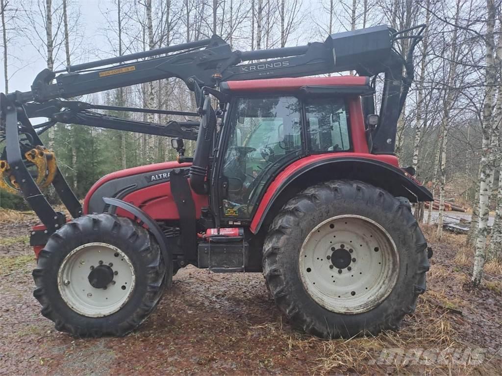 Valtra N142 Tractores