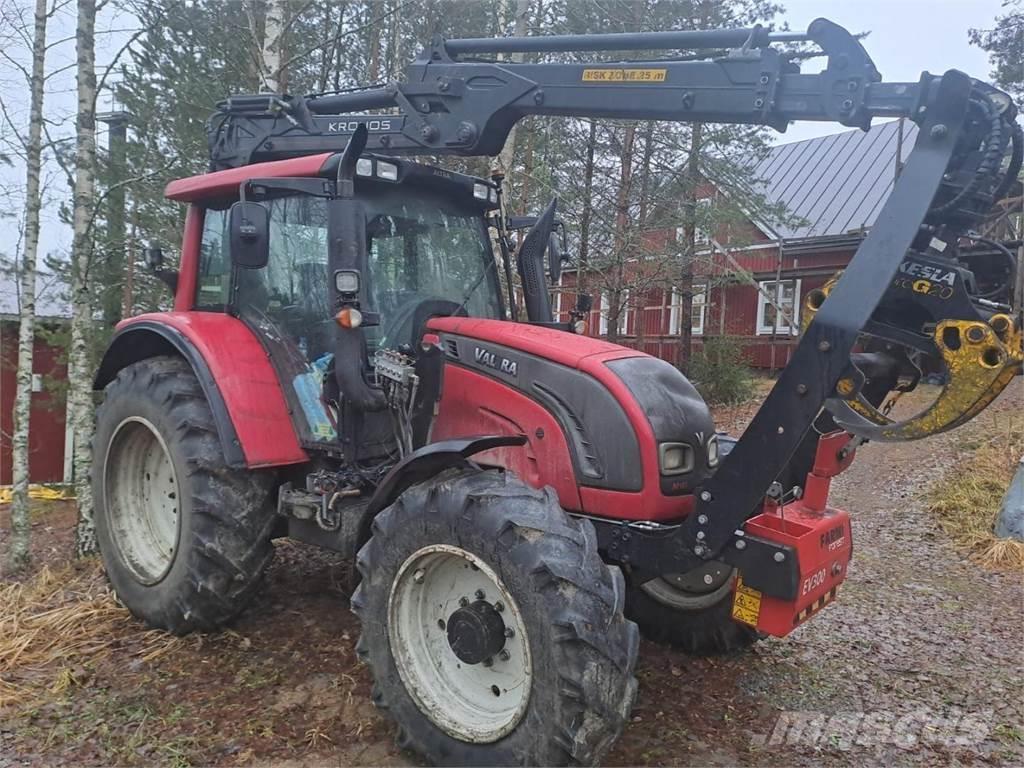 Valtra N142 Tractores