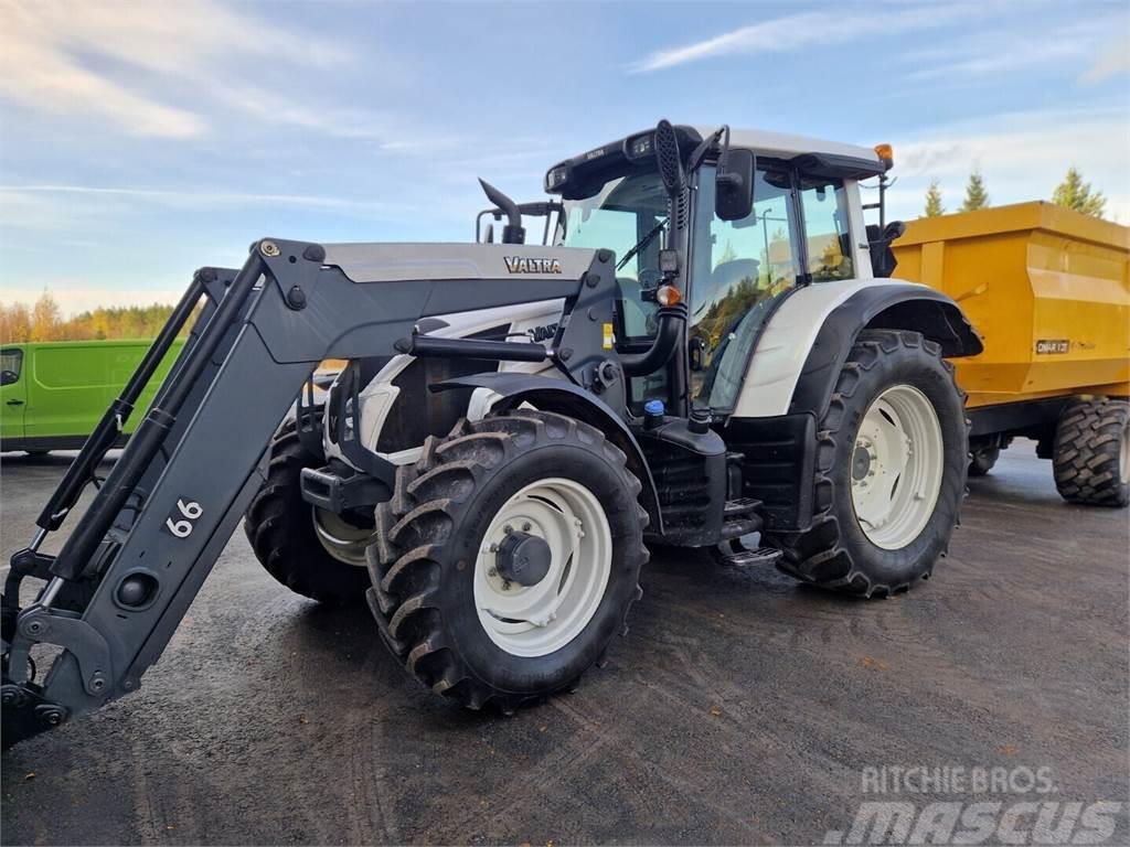 Valtra N143V Tractores