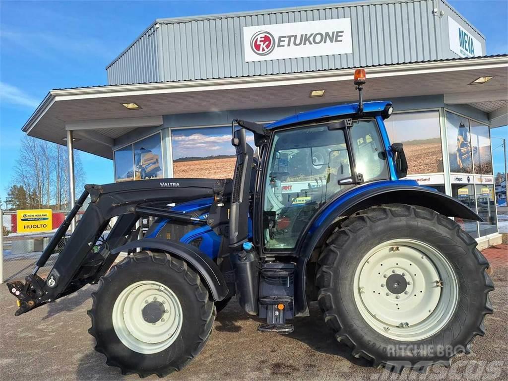 Valtra N154 Tractores