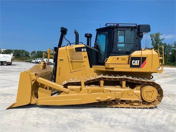 CAT D7E Buldozer sobre oruga