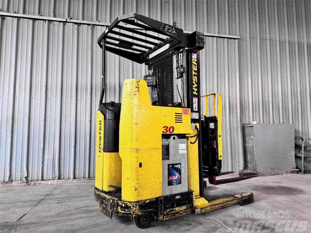 Hyster N30XMDR2 Montacargas de alcance de gran altura