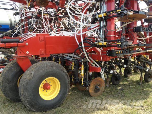 Bourgault 3310 Taladros