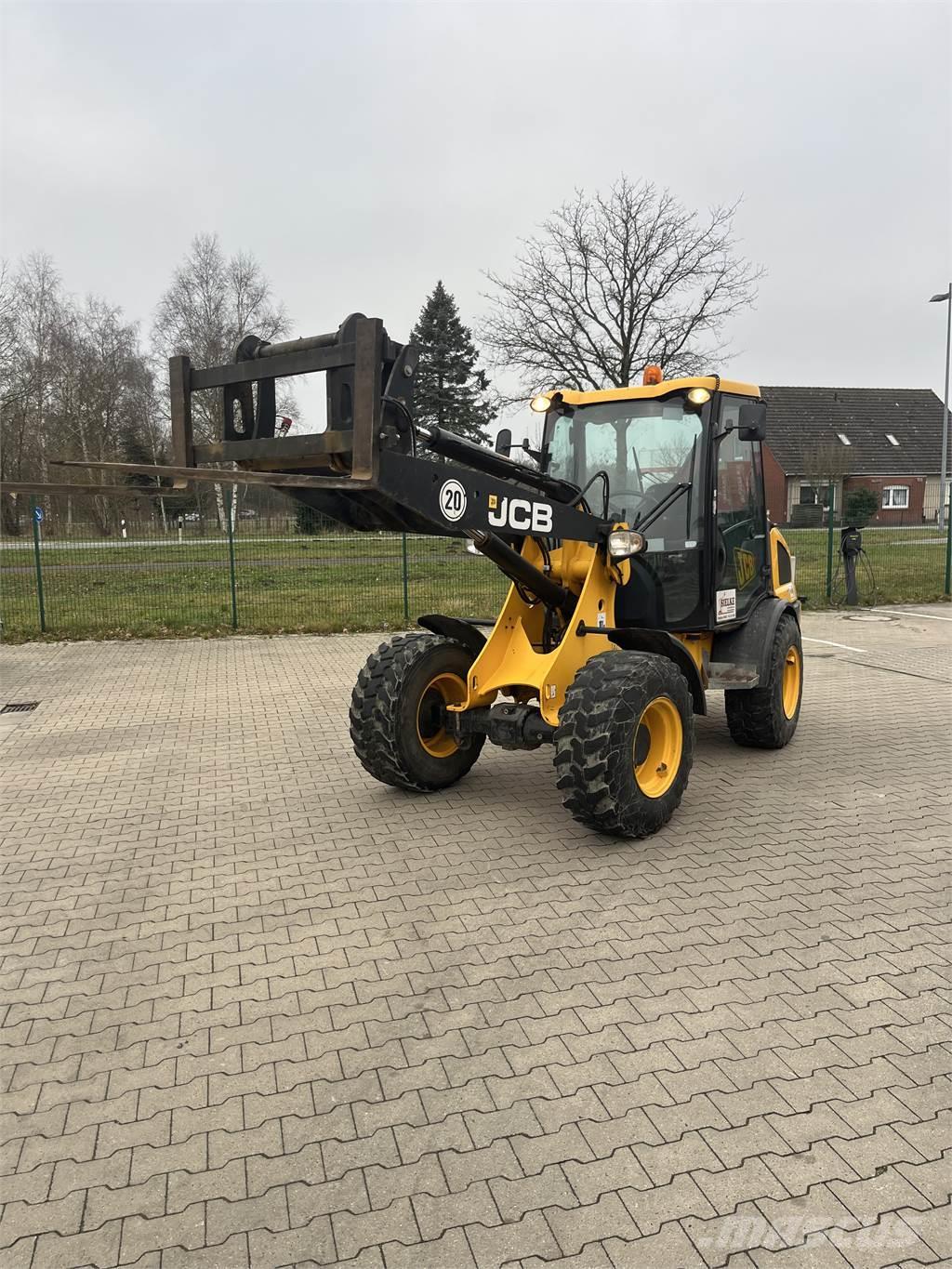 JCB 406 Otros