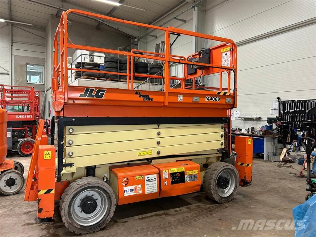 JLG M4069LE Plataformas tijera