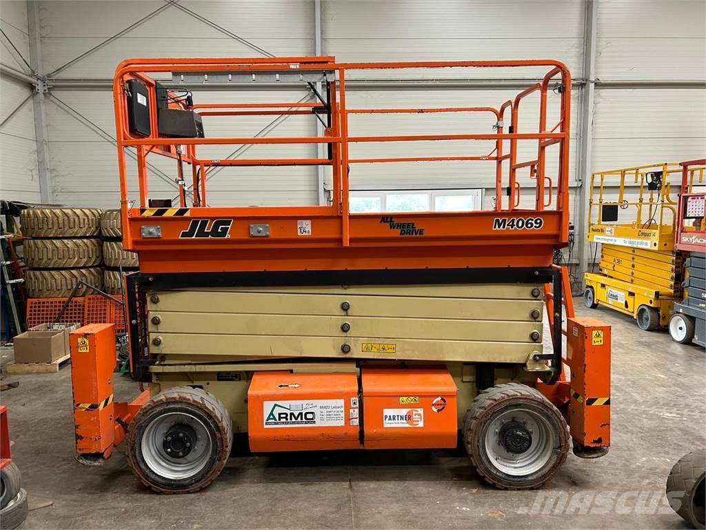 JLG M4069LE Plataformas tijera