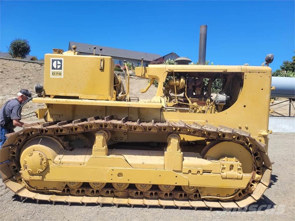 CAT D7G Buldozer sobre oruga