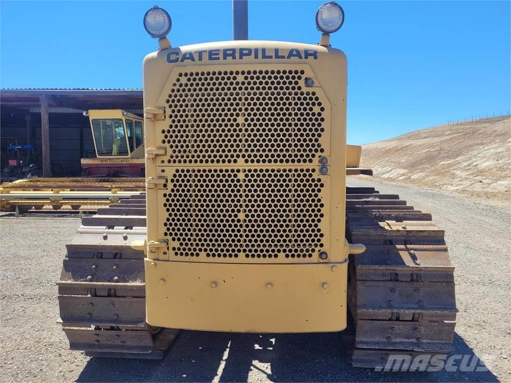 CAT D7G Buldozer sobre oruga