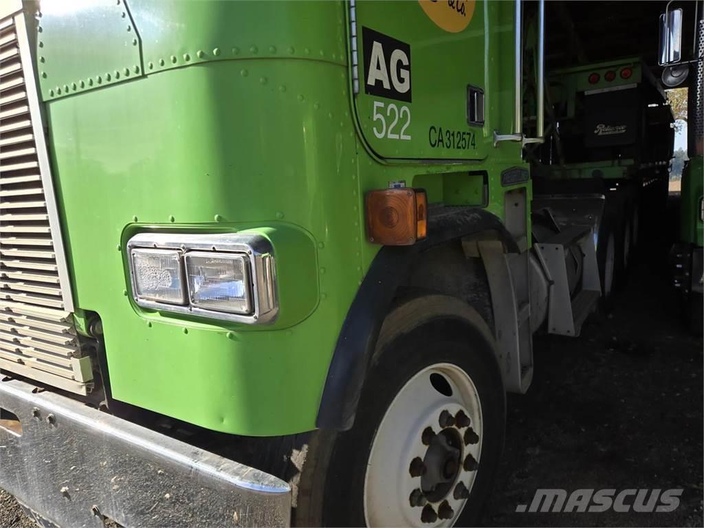 Freightliner FLA86 Camiones tractor