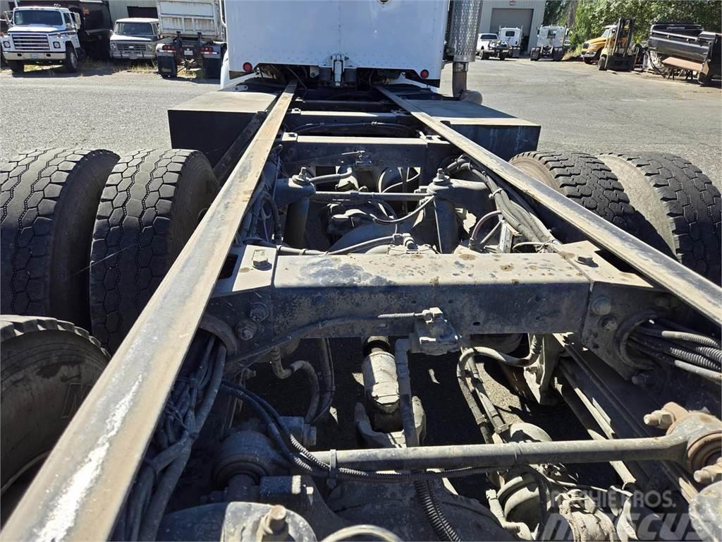 Peterbilt 367 Camiones con chasís y cabina