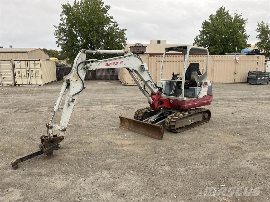 Takeuchi TB235 Miniexcavadoras