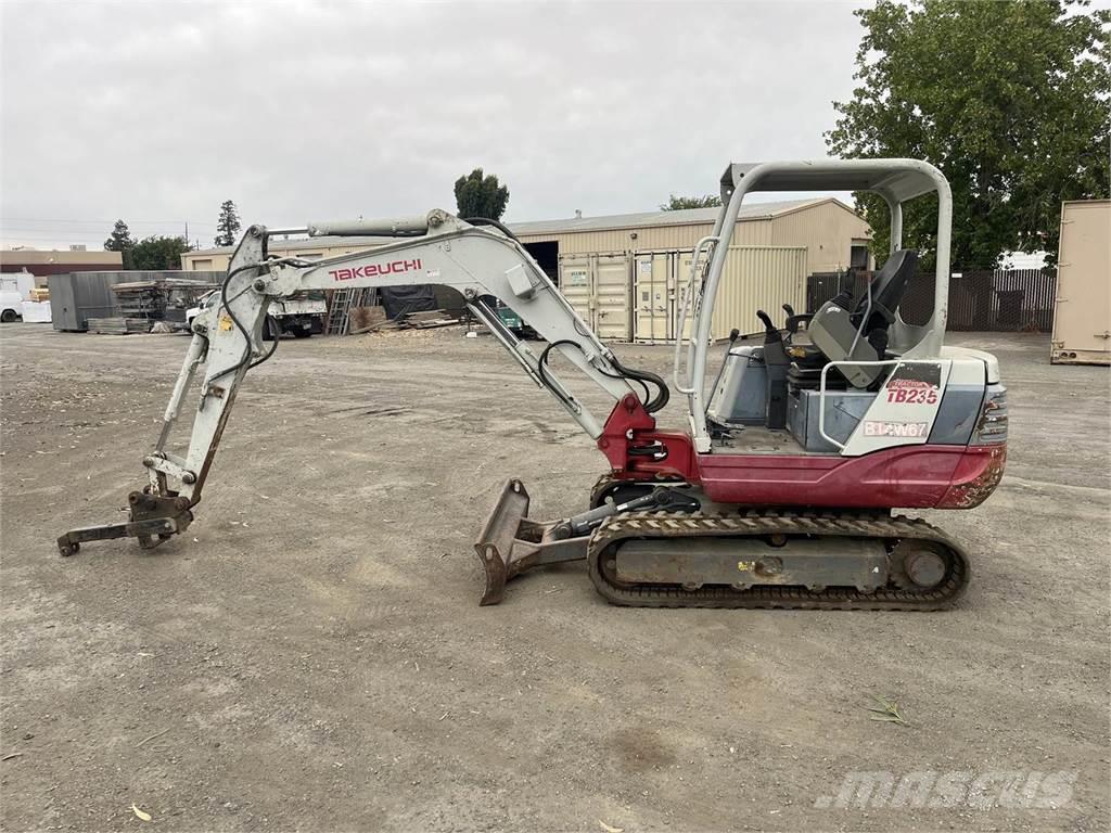 Takeuchi TB235 Miniexcavadoras