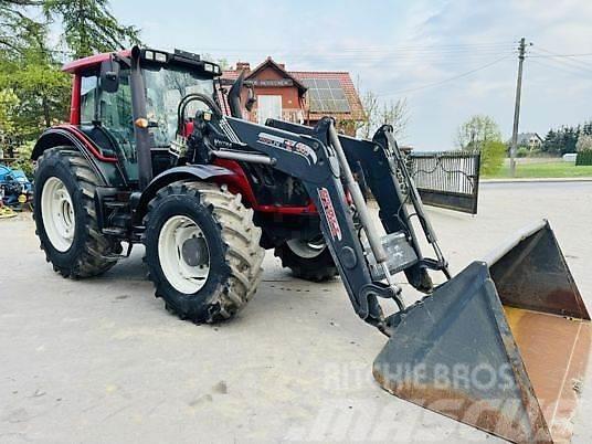 Valtra T173 Tractores