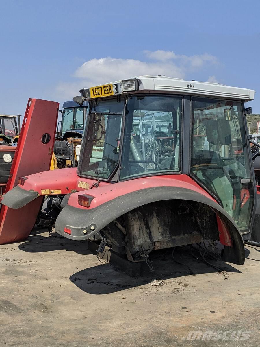 Massey Ferguson 8250 Cabina