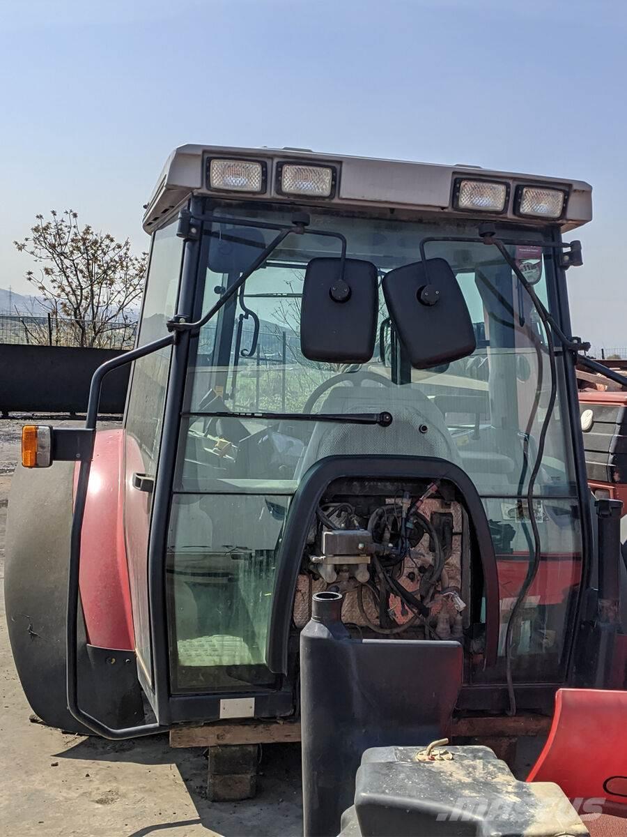 Massey Ferguson 8250 Cabina