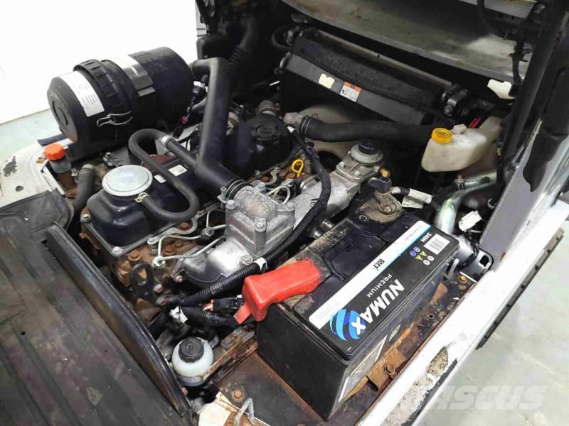 Nissan YG1D2A32H Camiones diesel