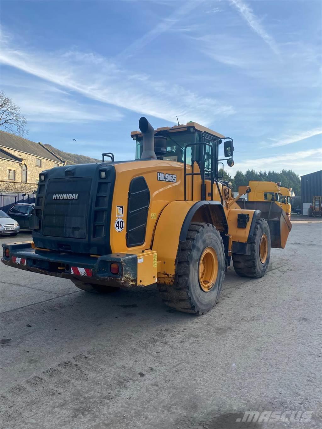 Hyundai HL965 Cargadoras sobre ruedas