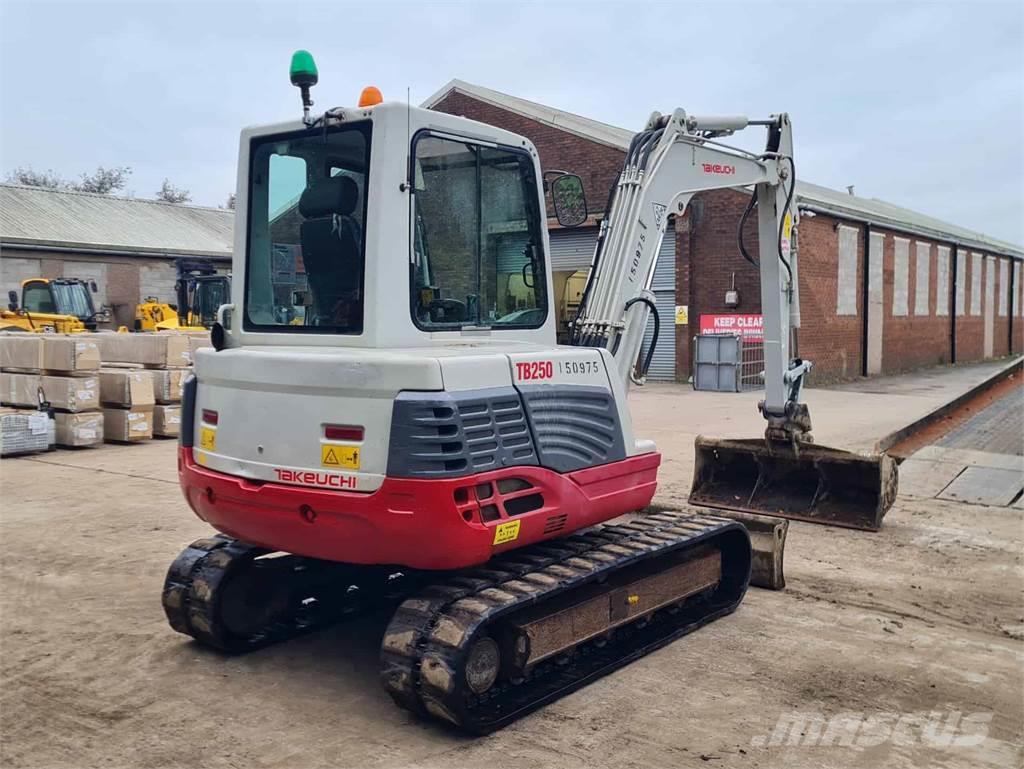 Takeuchi TB250 Miniexcavadoras