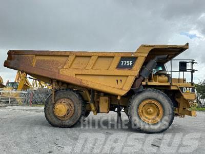 CAT 775E Camiones de volteo rigidos