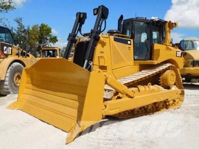 CAT D8T Buldozer sobre oruga