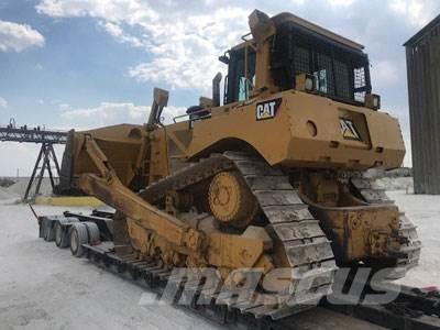 CAT D8T Buldozer sobre oruga